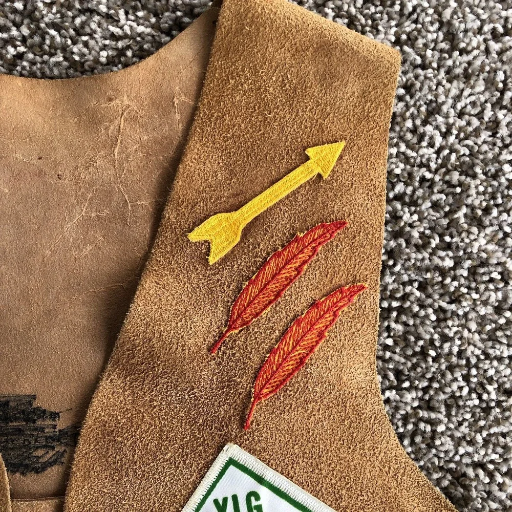 Vintage 70s Indian Guides YMCA Leather Kids Vest Patches Loma Mar CA Twin Valley